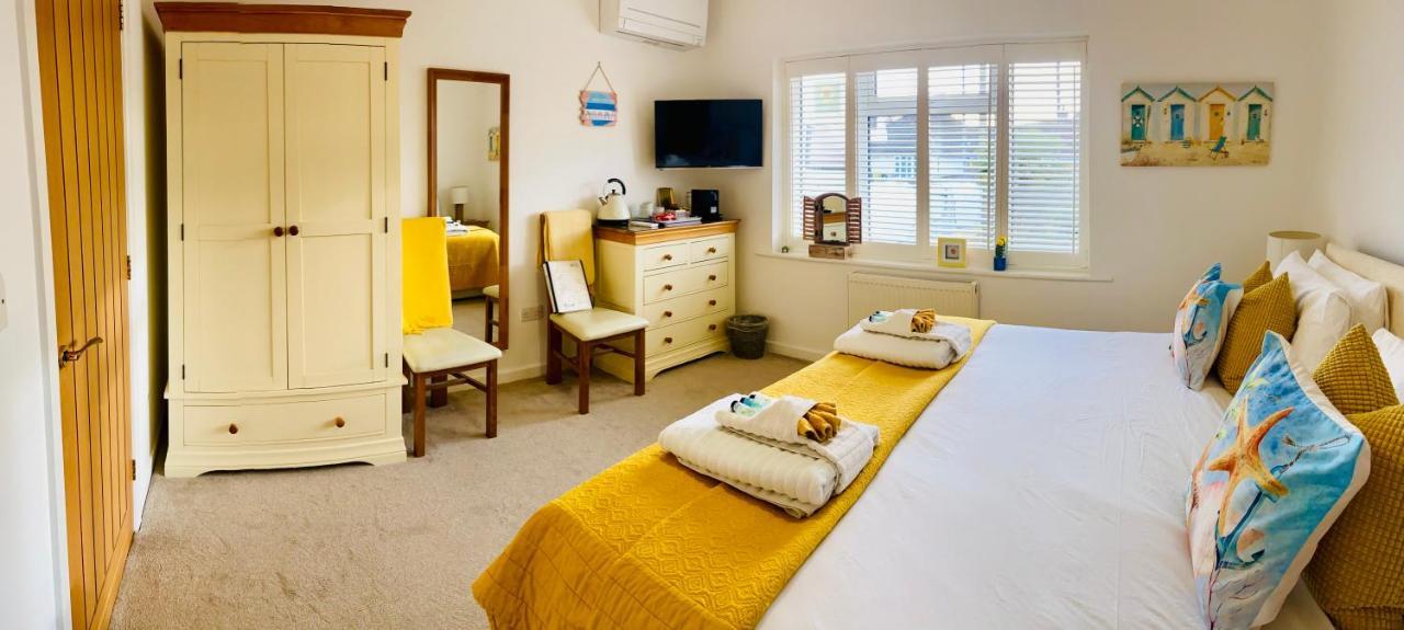 Avon Beach Bed & Breakfast Христчёрч Экстерьер фото